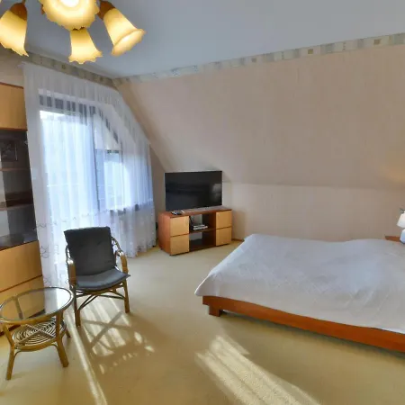 Holiday Villa With Sauna, Right On The Beach * 우스트 노리 모르스키