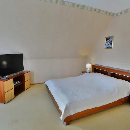 Holiday Villa With Sauna, Right On The Beach 우스트 노리 모르스키