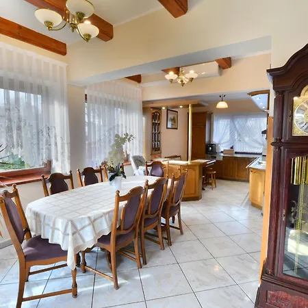 펜션 Holiday Villa With Sauna, Right On The Beach