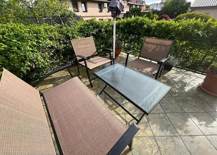 With Sauna, Right On The * 尤斯托尼莫斯基