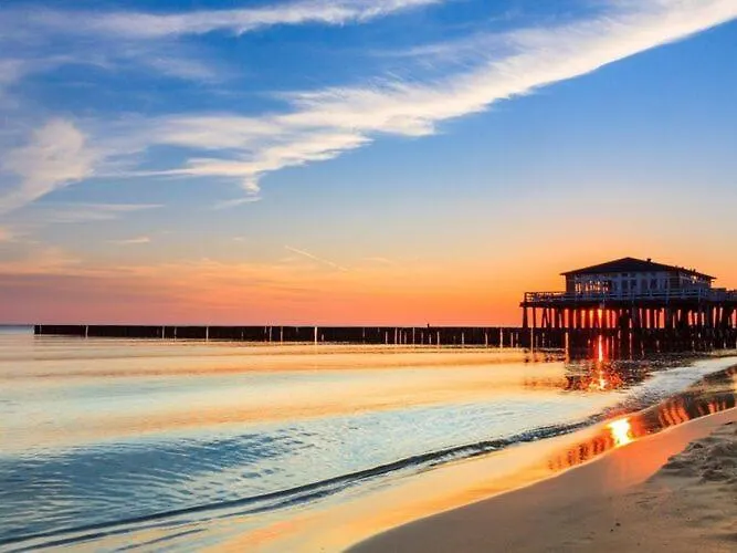 度假居 With Sauna, Right On The *