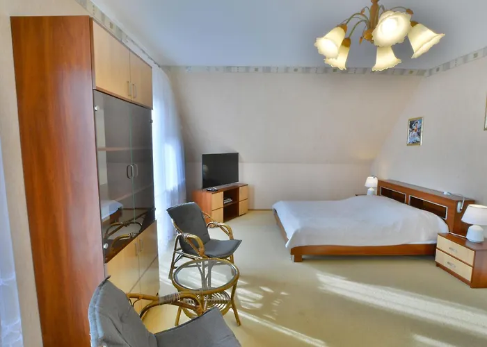 度假居 With Sauna, Right On The 尤斯托尼莫斯基