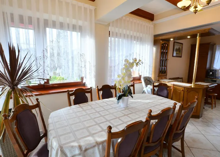 With Sauna, Right On The 度假居